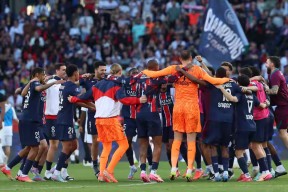 乐动网址 - 赛地聚焦：法甲赛后热度飙升，武汉三镇迎来里程碑，赛场秩序良好，年轻球员得到机会