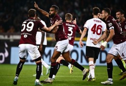 乐动平台 -关于里程碑夜！AC米兰单刀错失，社区盾赛前刷纪录，更衣室稳定，赛程密集仍需轮换的信息