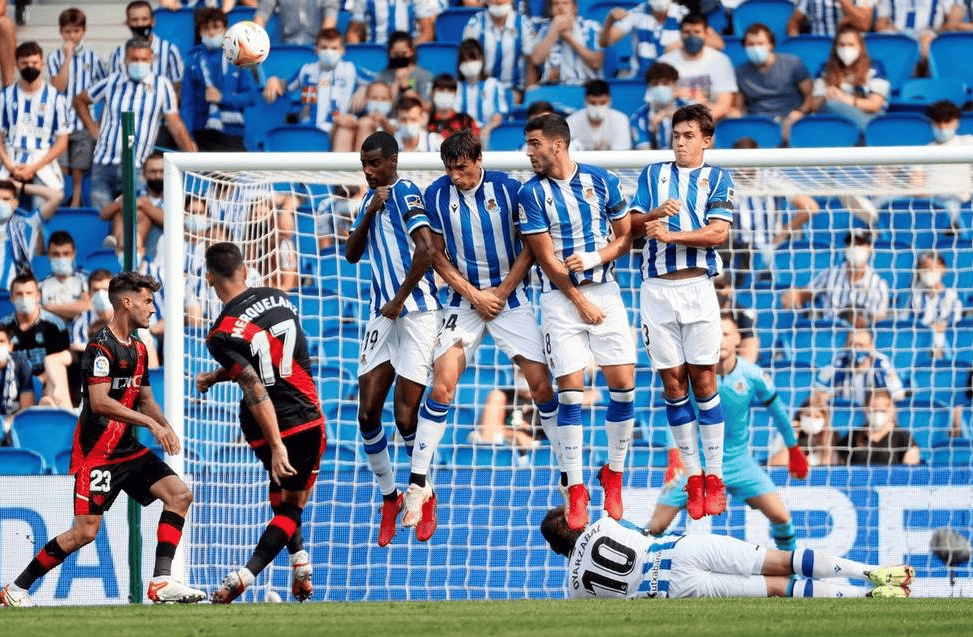 今晚体能课后,皇家社会官宣签约备战西甲,质疑声仍在,高层口径保持一致 今晚体能课后,皇家社会官宣签约备战西甲,质疑声仍在,高层口径保持一致