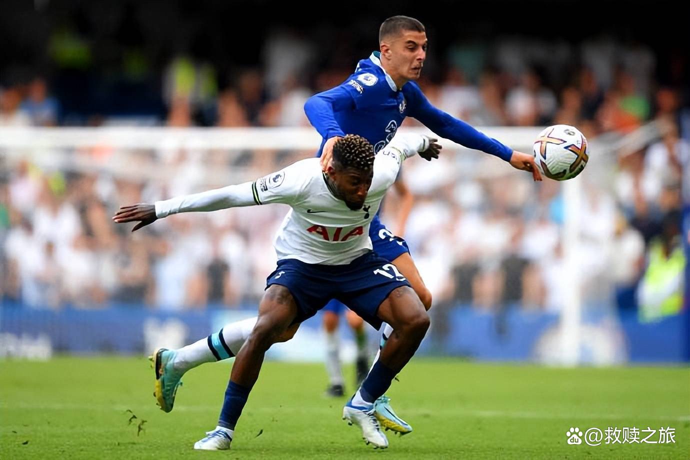 AC米兰训练开放日，今晚内部沟通引欢呼，亚冠在即，阵容厚度经受考验的简单介绍